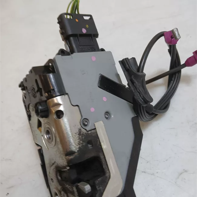 Serratura porta posteriore destra