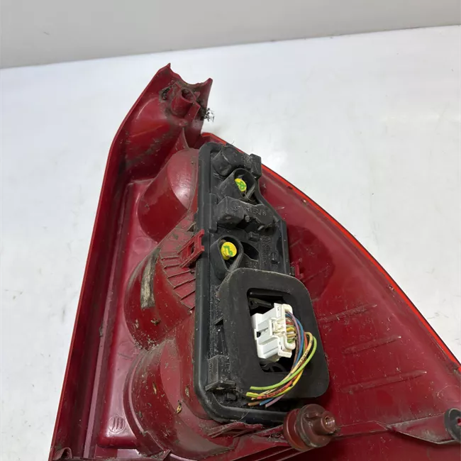 Fanale posteriore sinistro