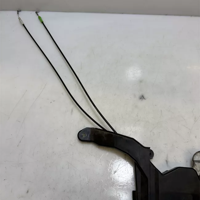 Serratura porta anteriore destra