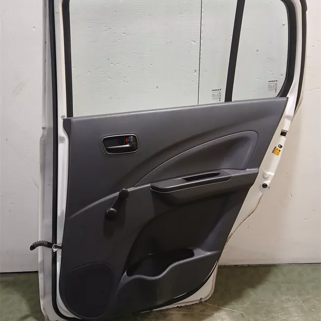 Porta posteriore destra