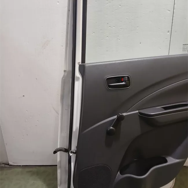 Porta posteriore destra