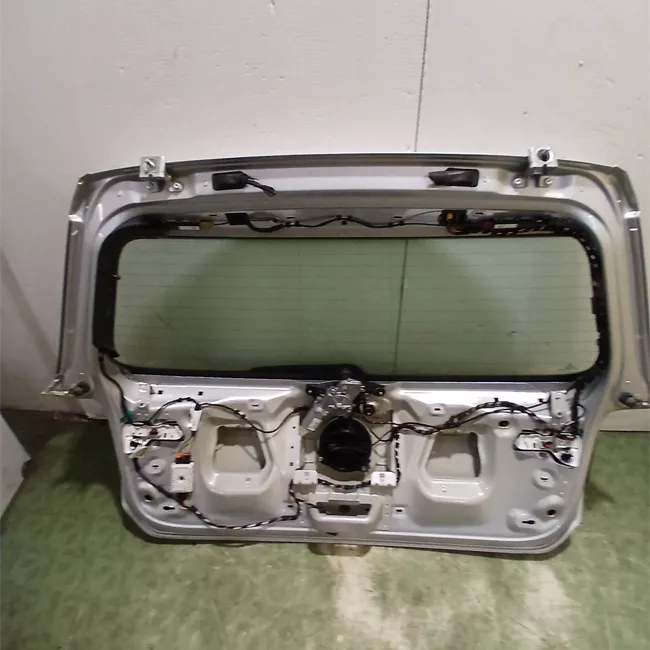 Portello posteriore senza spoiler post