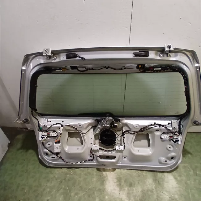 Portello posteriore senza spoiler post