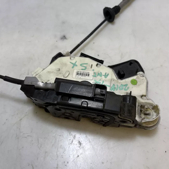 Serratura porta anteriore sinistra