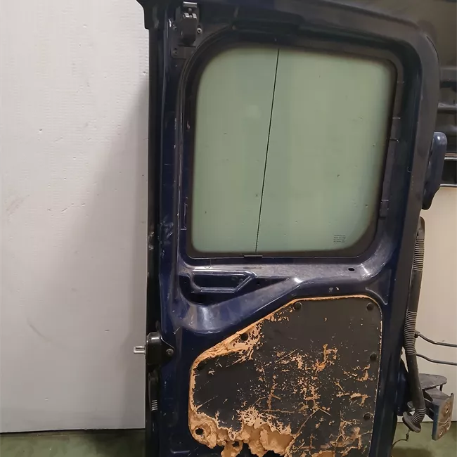 Porta carico posteriore a battente sinistra Vetrata