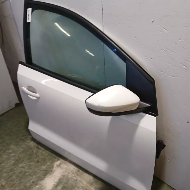 Porta anteriore destra