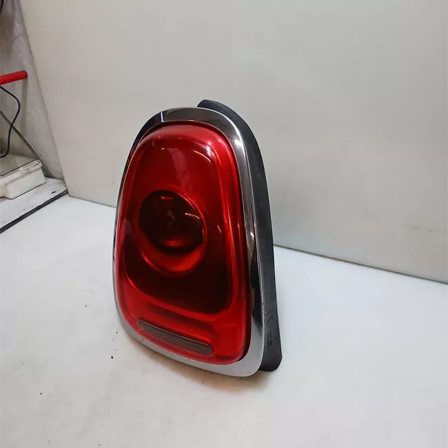 Fanale posteriore sinistro