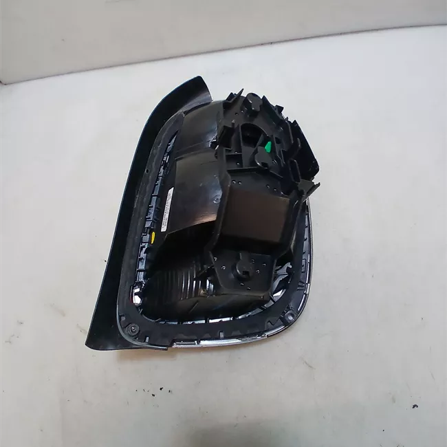 Fanale posteriore sinistro