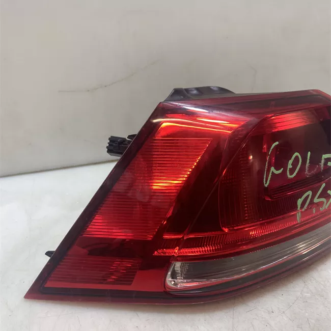 Fanale posteriore parte esterno destro