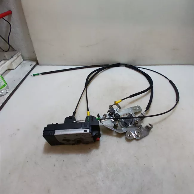 Serratura porta posteriore destra con chiusura centralizzata