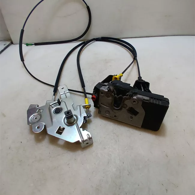 Serratura porta posteriore destra con chiusura centralizzata