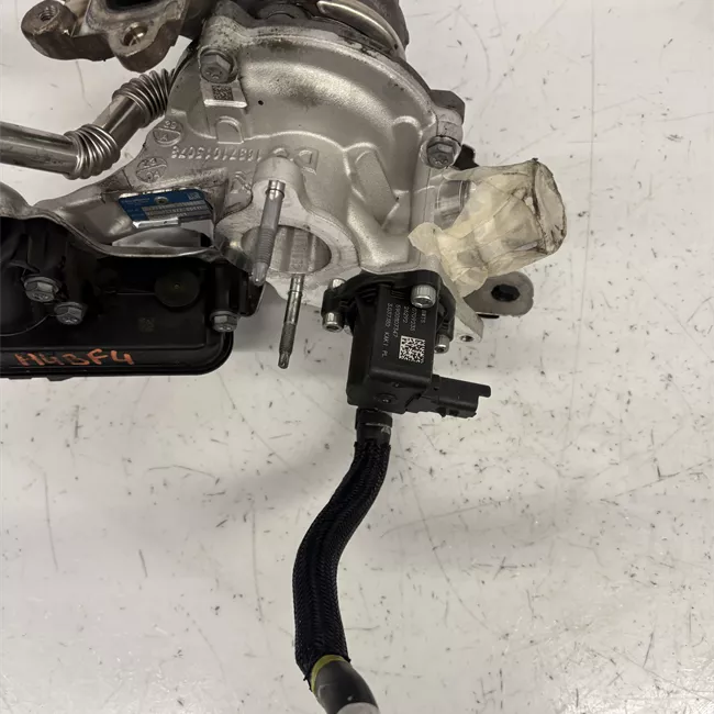 Turbocompressore con collettore scarico