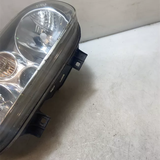 Proiettore sinistro Nero/cromo