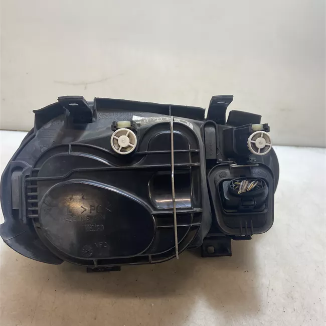 Proiettore sinistro Nero/cromo