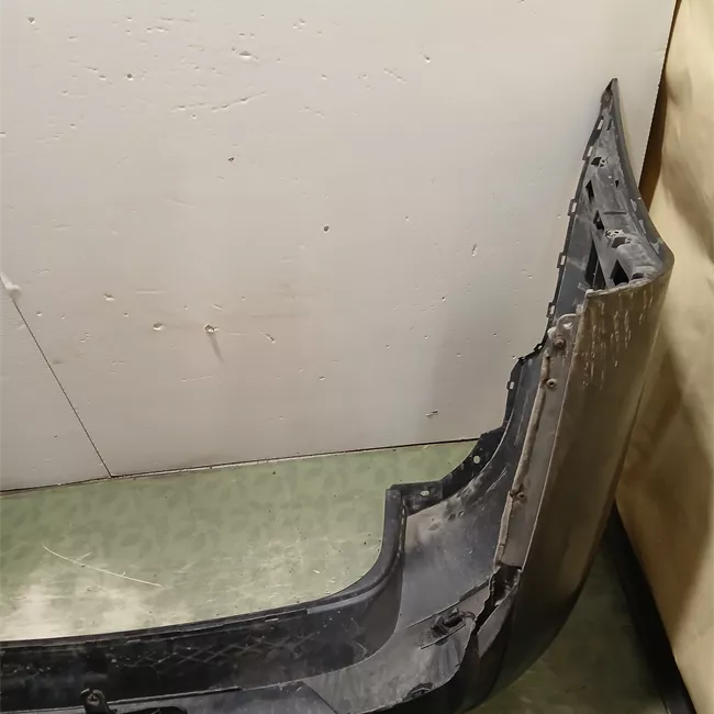 Paraurti posteriore con parktronic primer