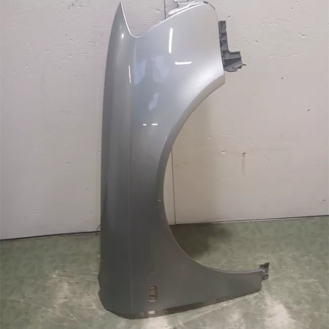 Parafango anteriore destro