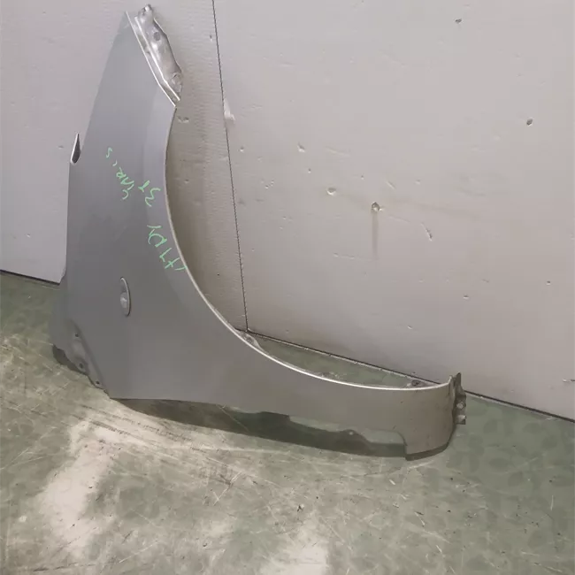 Parafango anteriore destro