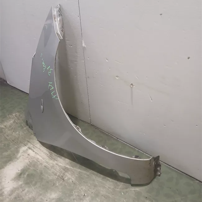 Parafango anteriore destro