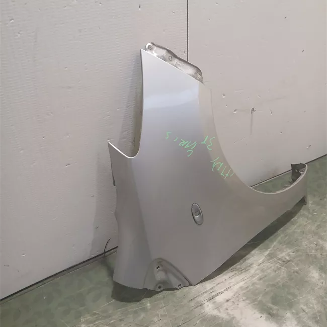 Parafango anteriore destro