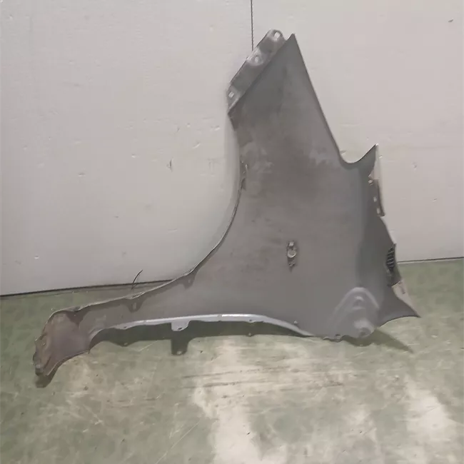 Parafango anteriore destro