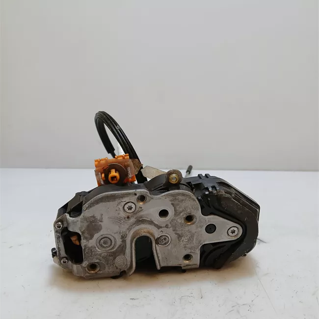 Serratura porta anteriore sinistra