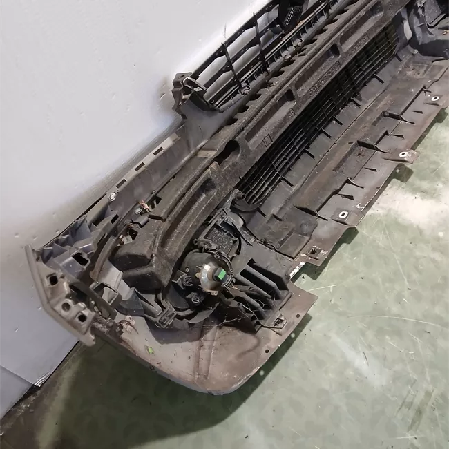 Paraurti anteriore Pl/egance/Avantgarde primer