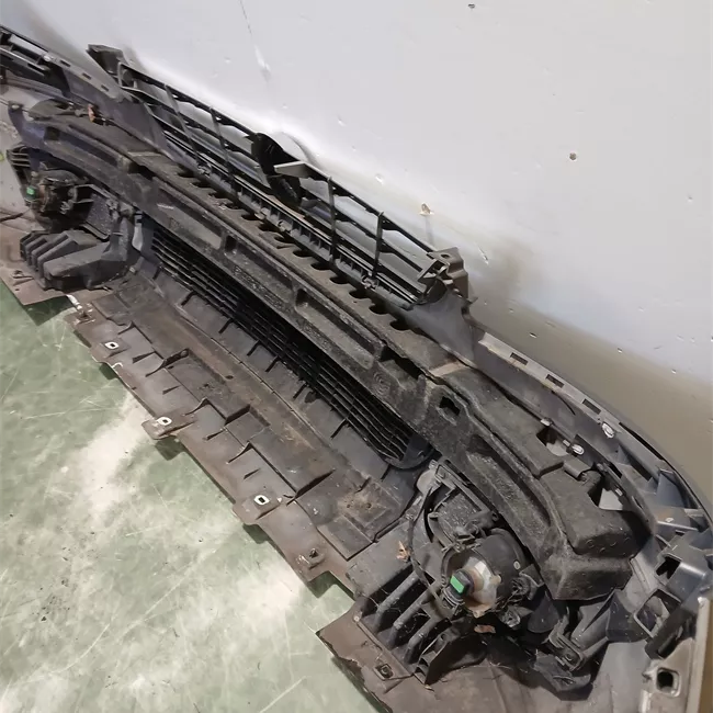 Paraurti anteriore Pl/egance/Avantgarde primer