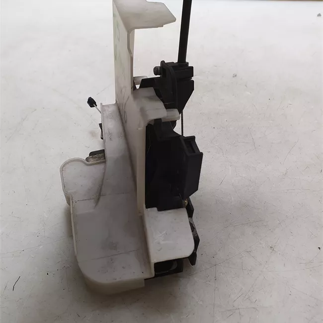 Serratura porta anteriore destra