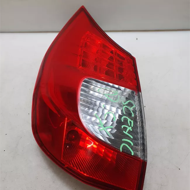 Fanale posteriore sinistro