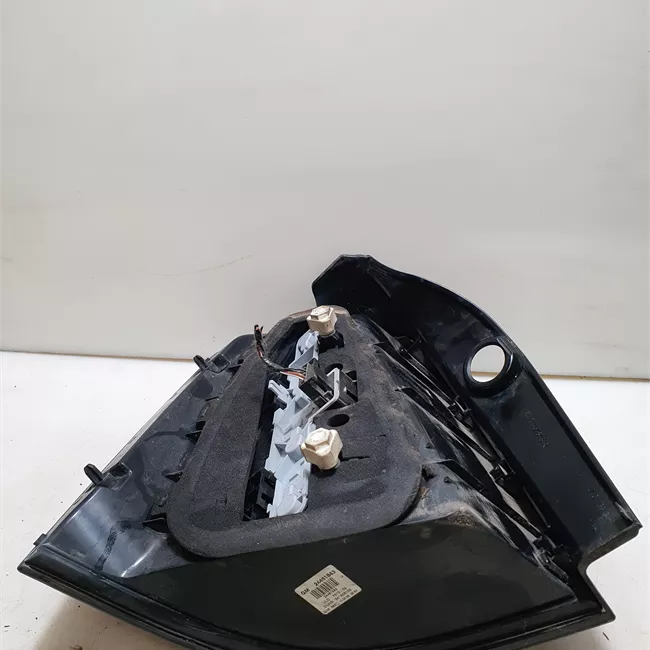 Fanale posteriore destro senza portalampada