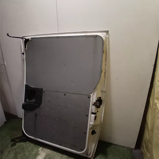 Porta posteriore destra