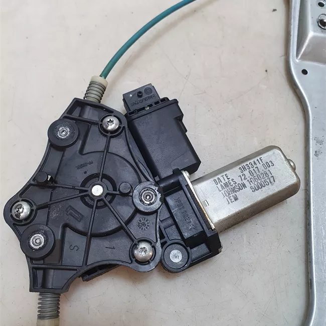 Alzacristallo porta anteriore sinistro