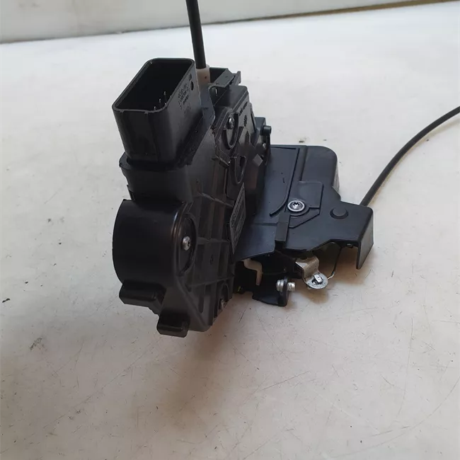 Serratura porta posteriore sinistra con dispositivo antifurto