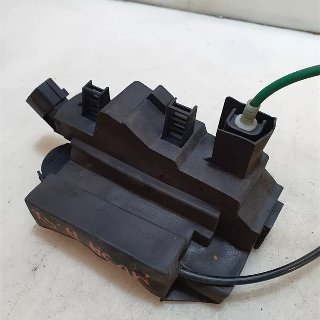 Serratura chiusura centralizzata porta anteriore sinistra