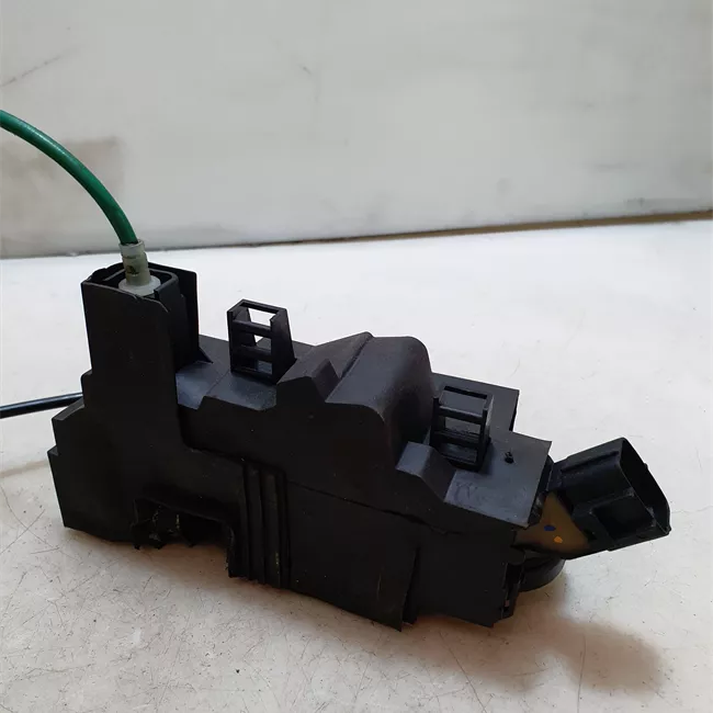 Serratura chiusura centralizzata porta anteriore sinistra