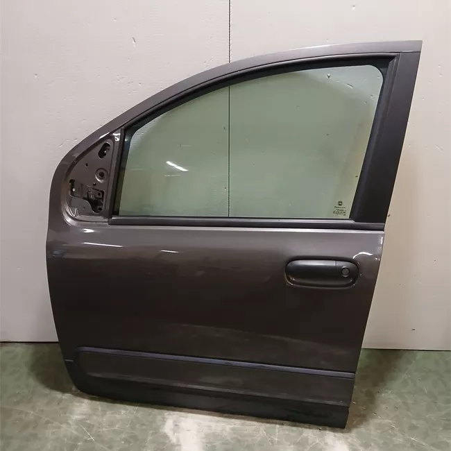 Porta anteriore sinistra