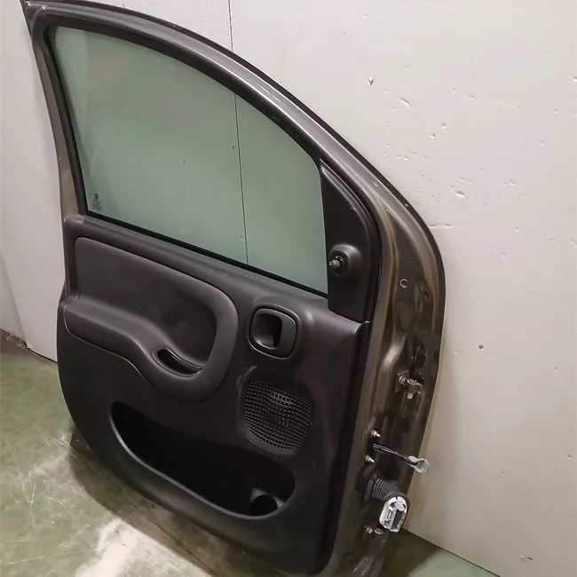 Porta anteriore sinistra