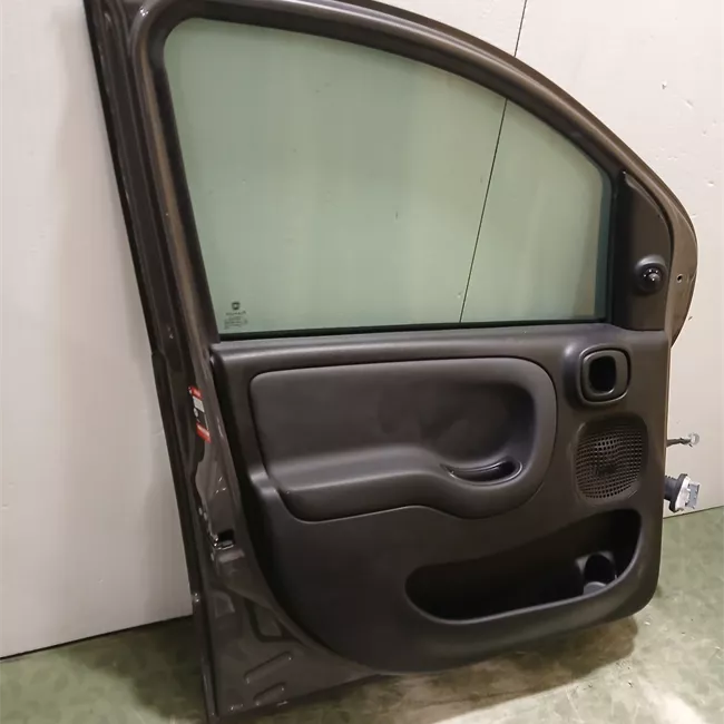 Porta anteriore sinistra