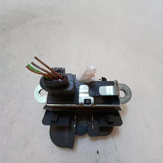 Serratura portello posteriore nero satinato