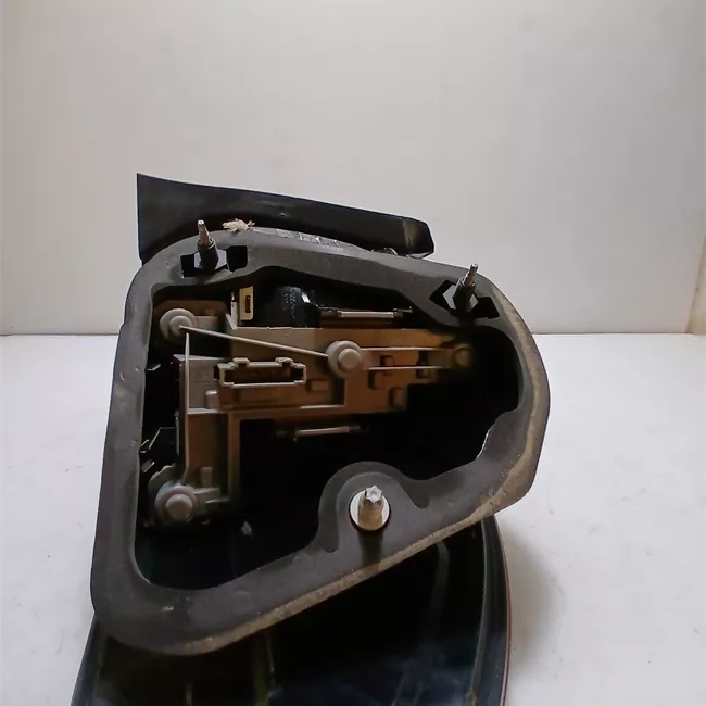 Fanale posteriore sinistro con fanale retronebbia