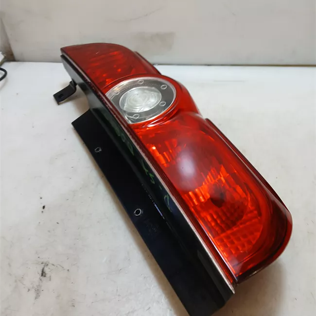 Fanale posteriore sinistro portello posteriore