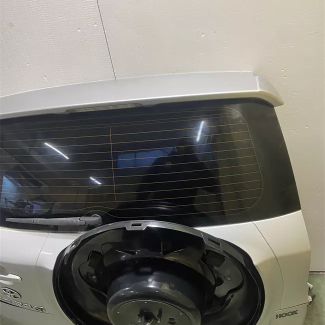 Portello posteriore con ruota scorta