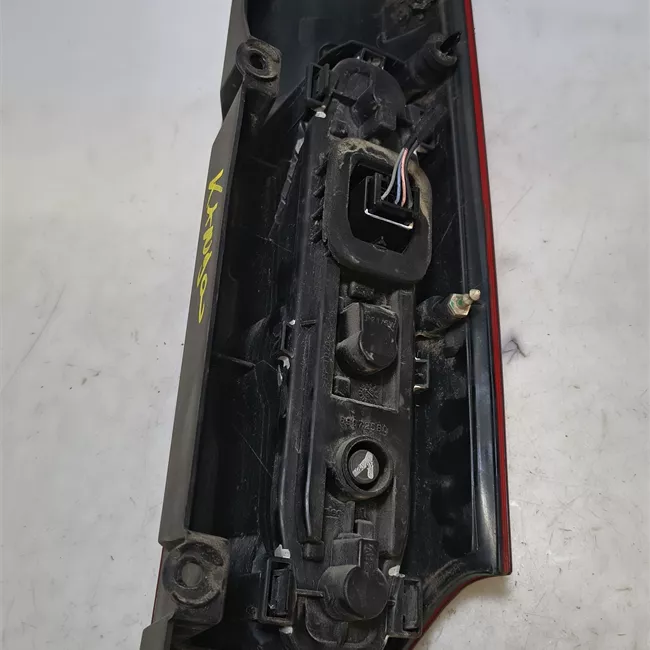 Fanale posteriore sinistro per portellone posteriore rato