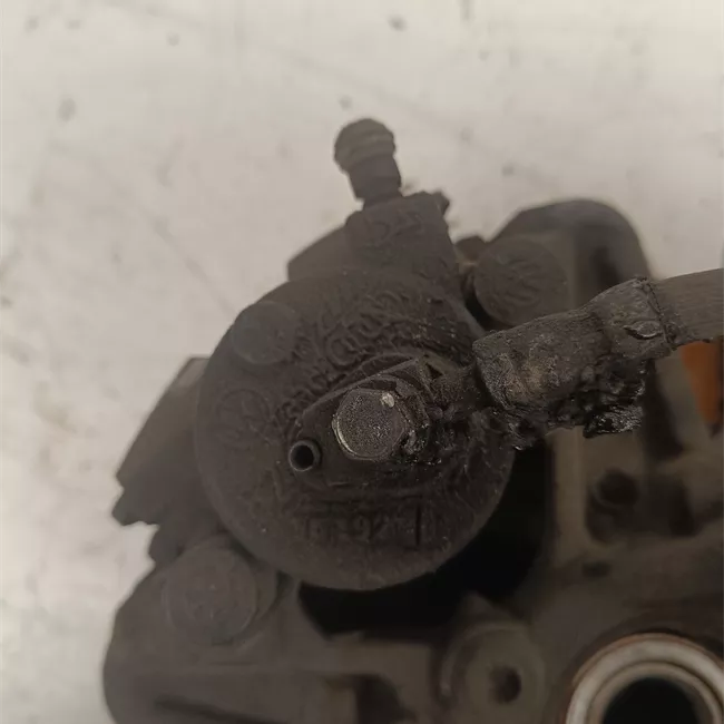 Montante sospensione anteriore destro