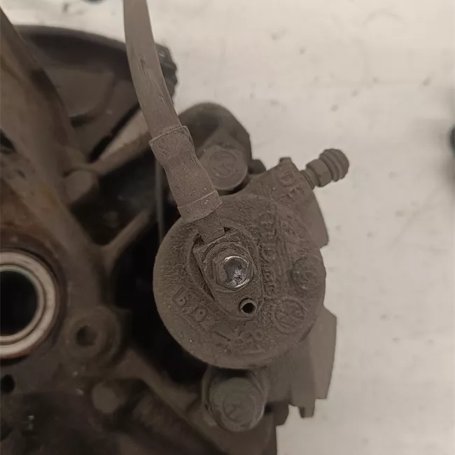 Montante sospensione anteriore sinistro