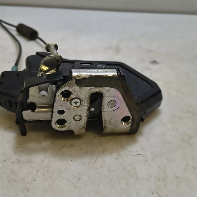 Serratura porta posteriore sinistra