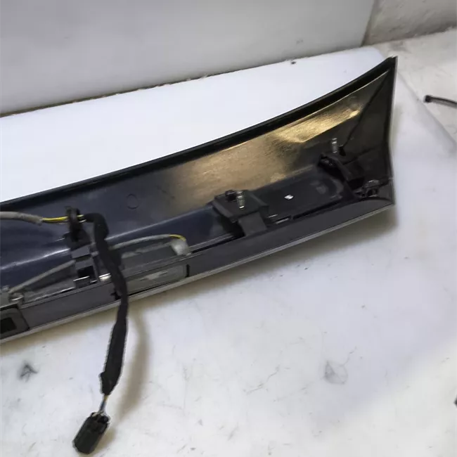 Maniglia portello posteriore con cromatura nero panther metallizzato