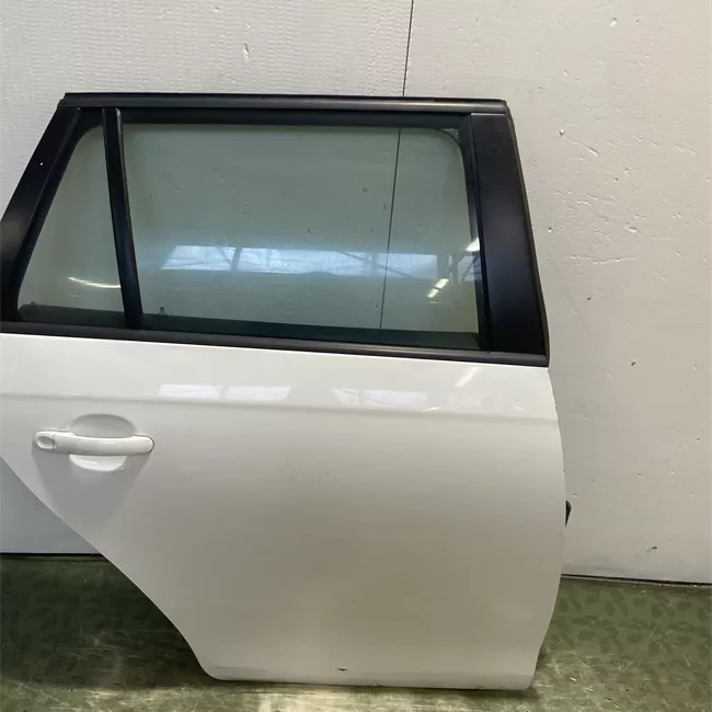 Porta posteriore destra