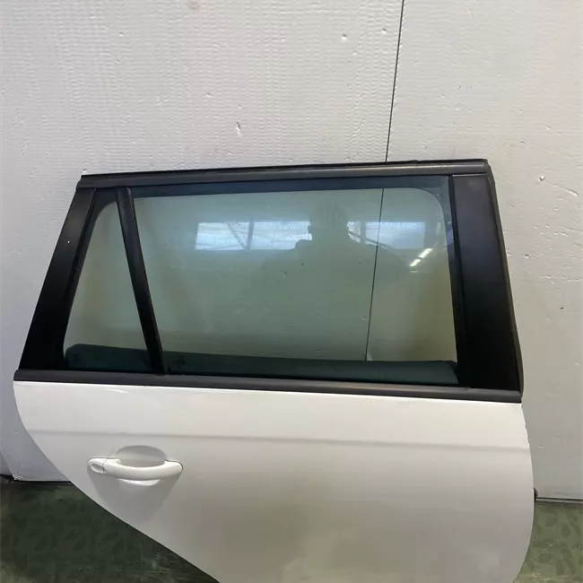 Porta posteriore destra