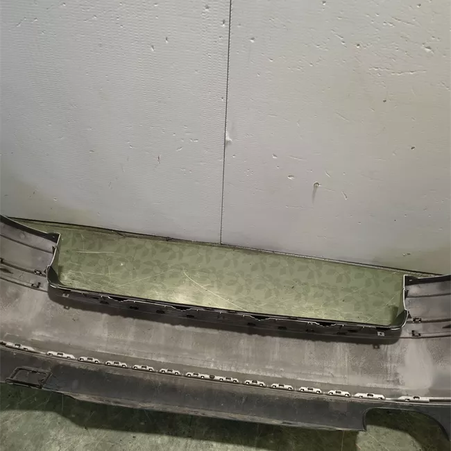 Paraurti posteriore 00>